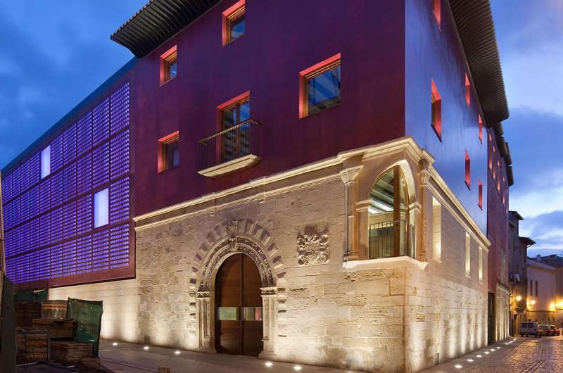 Murallas De Revelin & Laurel -casco Antiguo-
