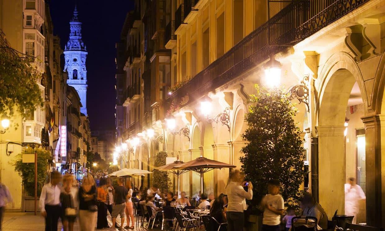 Murallas De Revelin & Laurel -casco Antiguo- *