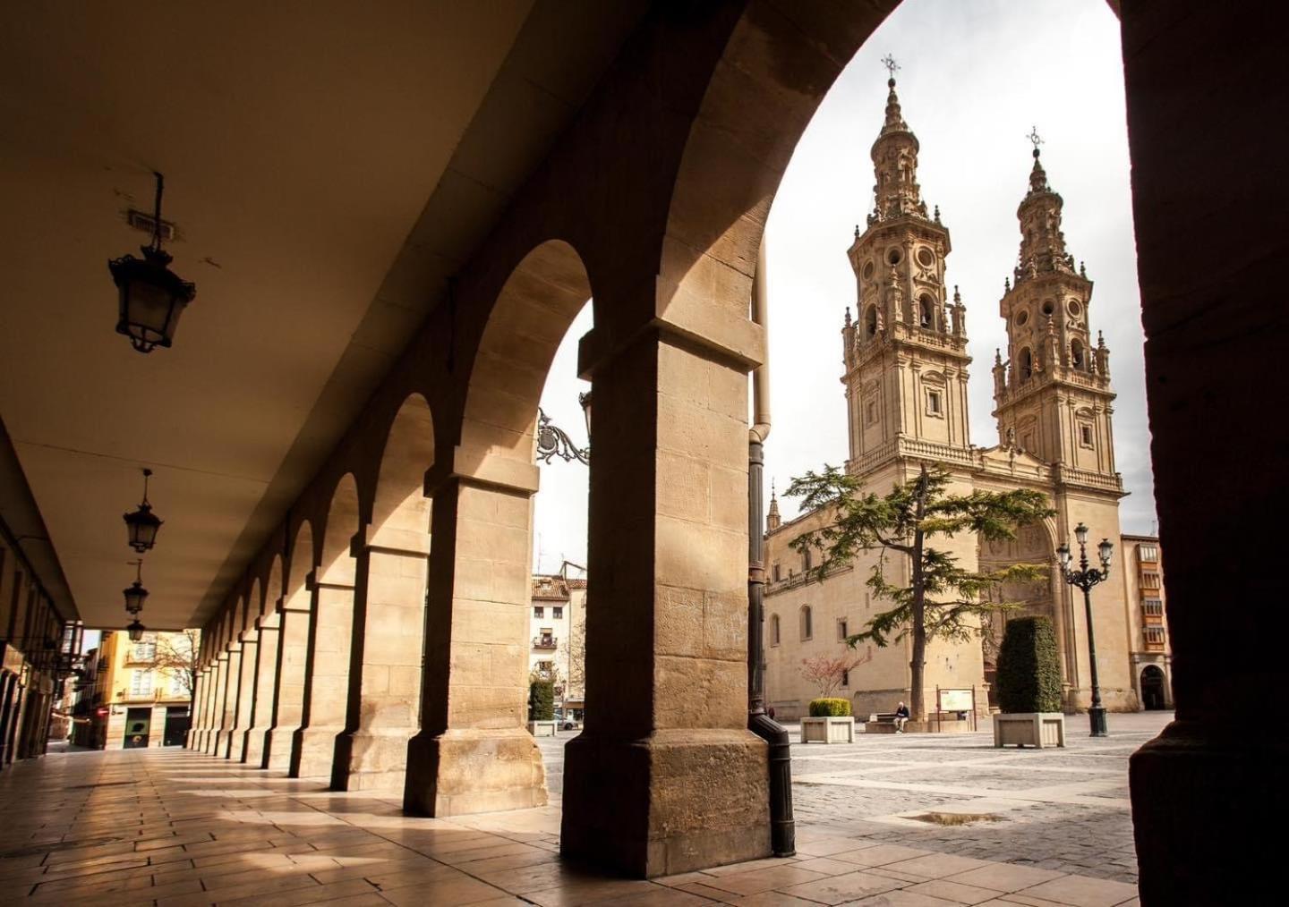 Murallas De Revelin & Laurel -casco Antiguo- Apartment *